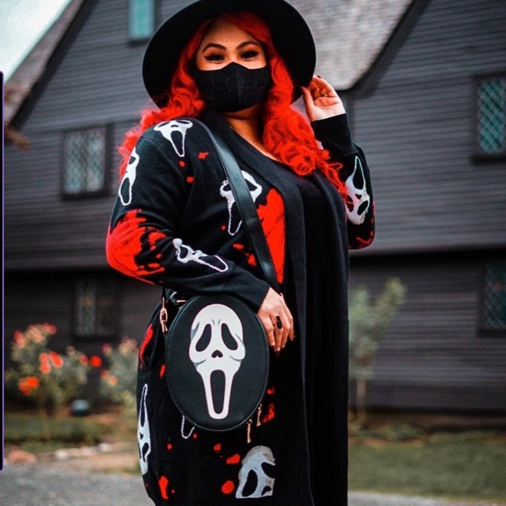 Backstitch Bruja ghostface Cardian size xl-2xl